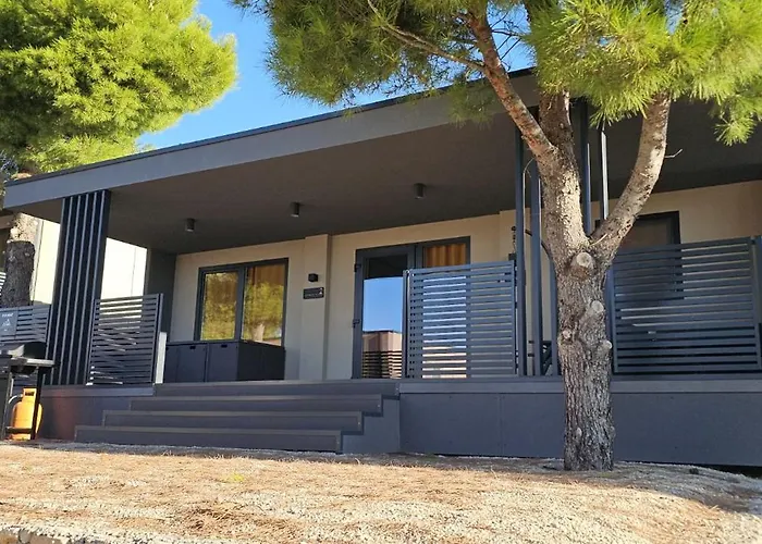 Maui, Kamp Heron, Drage, Croatia *