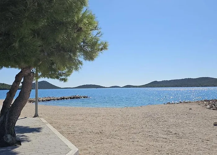 Maui, Kamp Heron, Drage, Croatia Drage