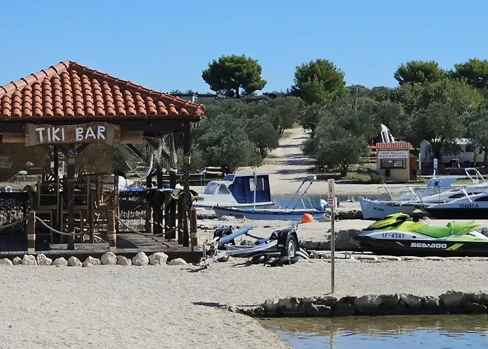 Maui, Kamp Heron, Drage, Croatia *